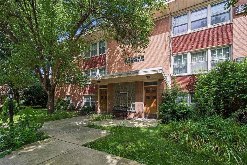 7536 N RIDGE Boulevard 3E, Chicago, IL 60645