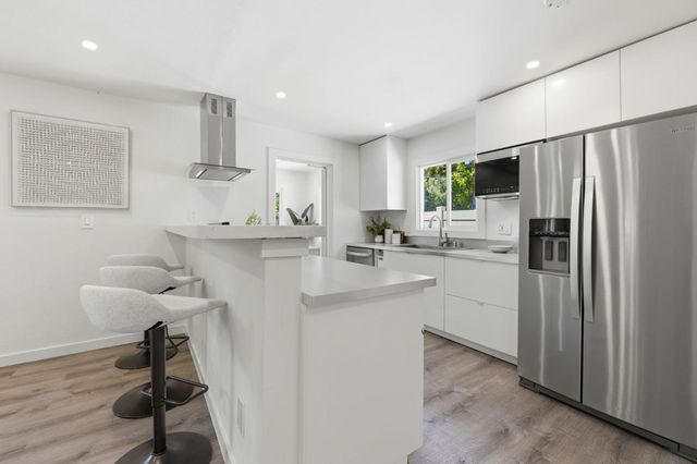 150 Middlefield Road, Palo Alto, CA 94301