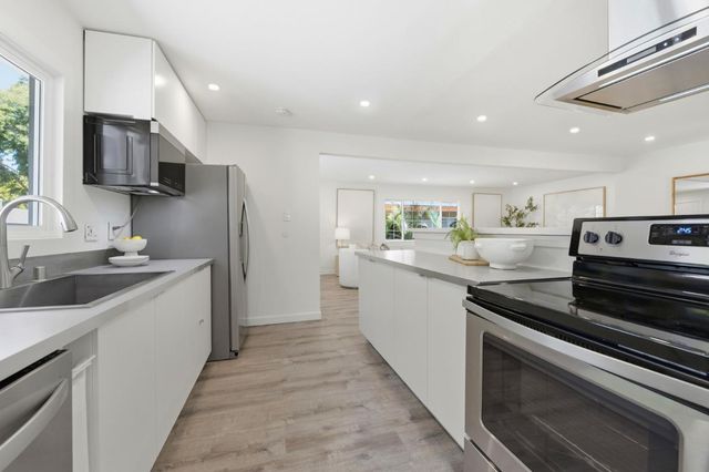 150 Middlefield Road, Palo Alto, CA 94301