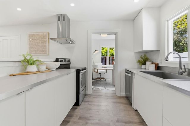 150 Middlefield Road, Palo Alto, CA 94301
