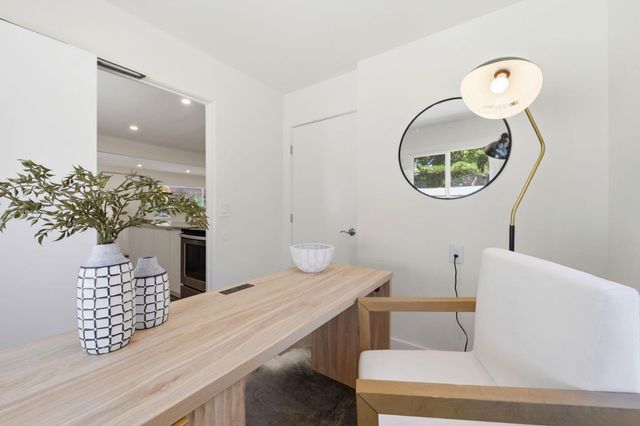 150 Middlefield Road, Palo Alto, CA 94301
