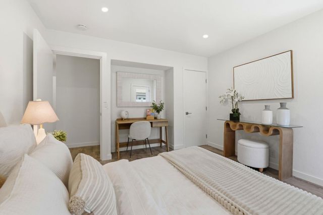 150 Middlefield Road, Palo Alto, CA 94301