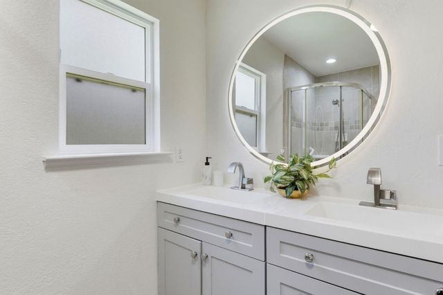150 Middlefield Road, Palo Alto, CA 94301