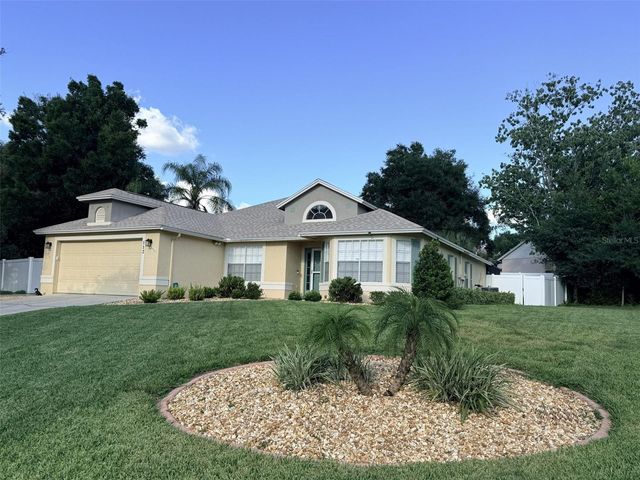 112 MADRONA DRIVE, Eustis, FL 32726