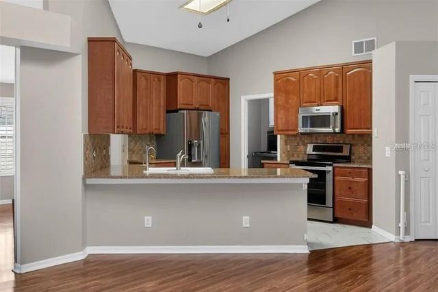 112 MADRONA DRIVE, Eustis, FL 32726