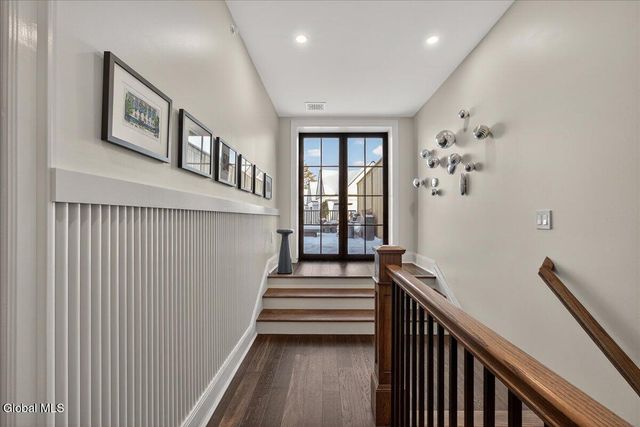122 Regent Street Unit 1, Saratoga Springs, NY 12866