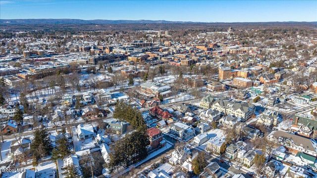 122 Regent Street Unit 1, Saratoga Springs, NY 12866
