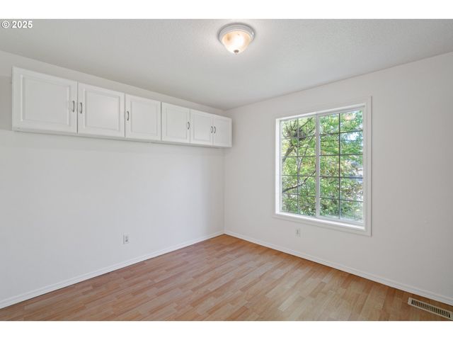 1207 Sw 182ND Ave, Beaverton, OR 97003