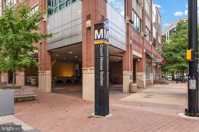 2118 18TH ST N, Arlington, VA 22201