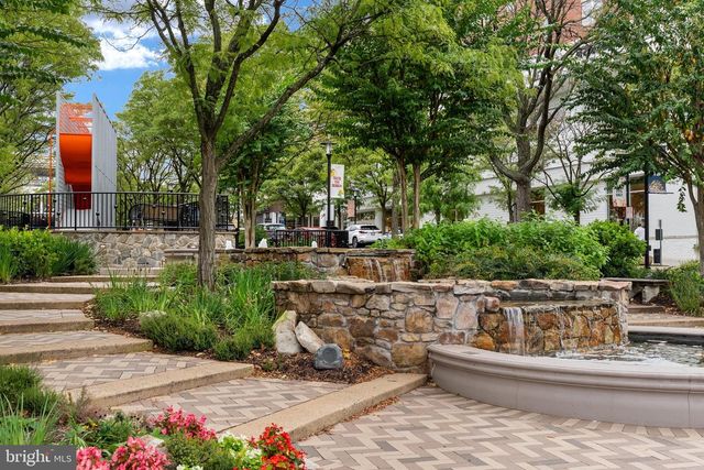 2118 18TH ST N, Arlington, VA 22201