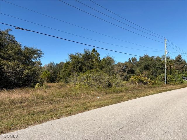 1111 Carl AVE, Lehigh Acres, FL 33971