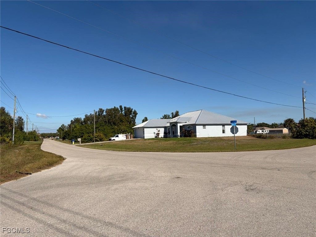 1111 Carl AVE, Lehigh Acres, FL 33971