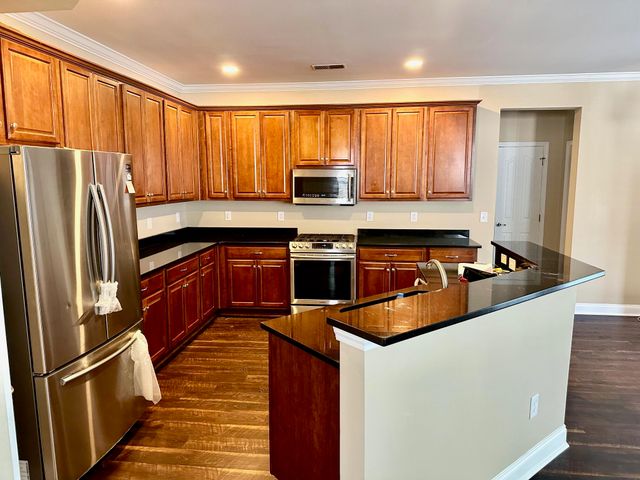 1333 Song Sparrow Way, Hanahan, SC 29410