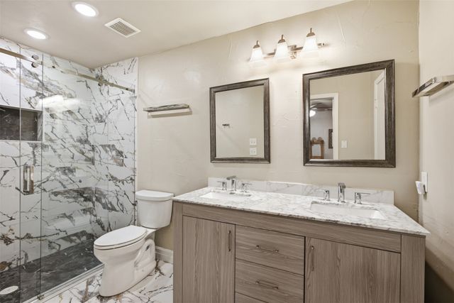 917 E Worth Street, Grapevine, TX 76051