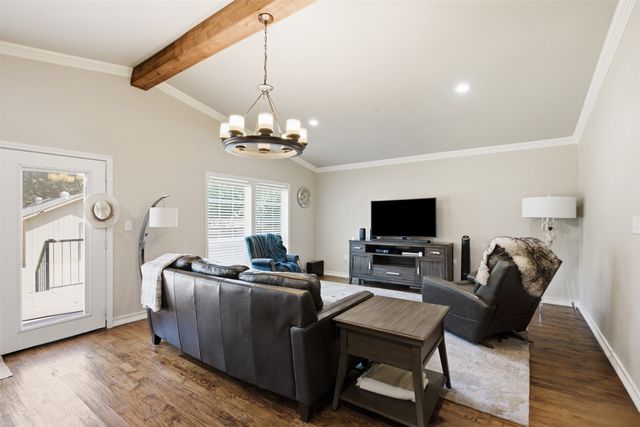 917 E Worth Street, Grapevine, TX 76051