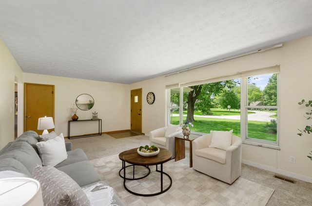 1486 Hickory Run Drive, Columbus, OH 43204