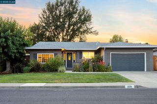 1579 Dianda Dr, Concord, CA 94521