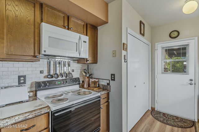 1319 S Desert Meadows Circle, Green Valley, AZ 85614