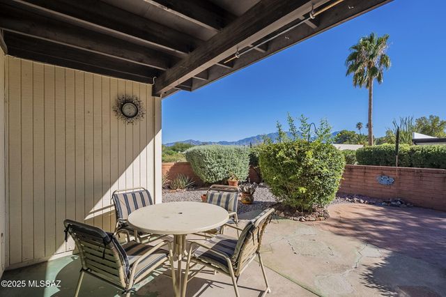 1319 S Desert Meadows Circle, Green Valley, AZ 85614