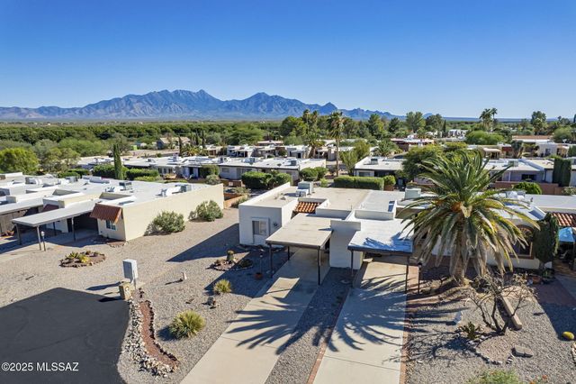 1319 S Desert Meadows Circle, Green Valley, AZ 85614