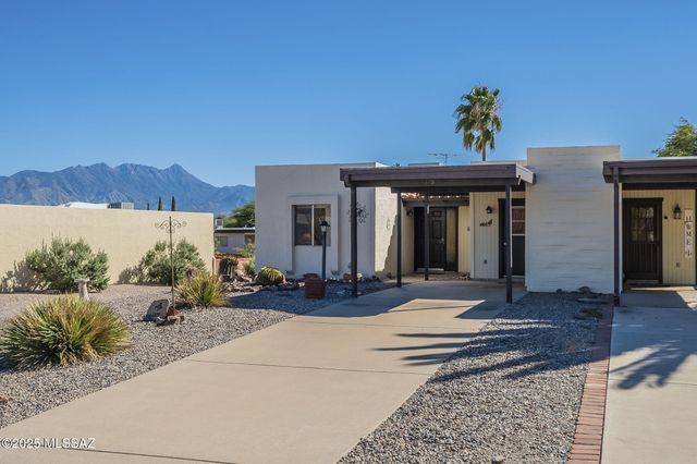 1319 S Desert Meadows Circle, Green Valley, AZ 85614