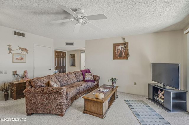 1319 S Desert Meadows Circle, Green Valley, AZ 85614