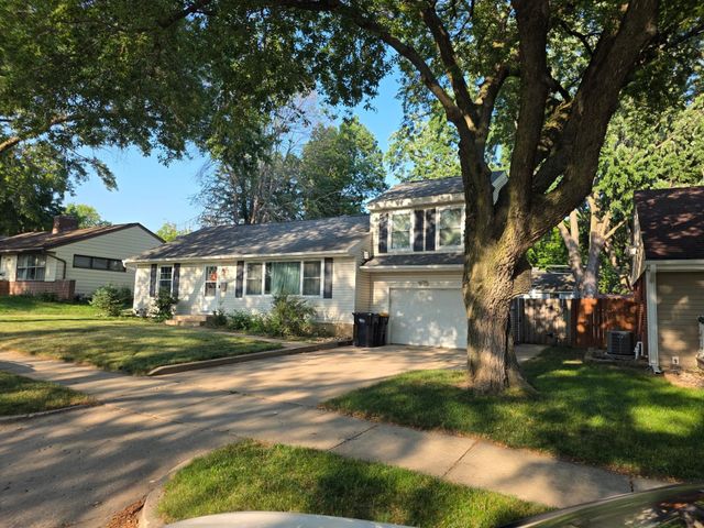 1536 9th Avenue NE, Rochester, MN 55906