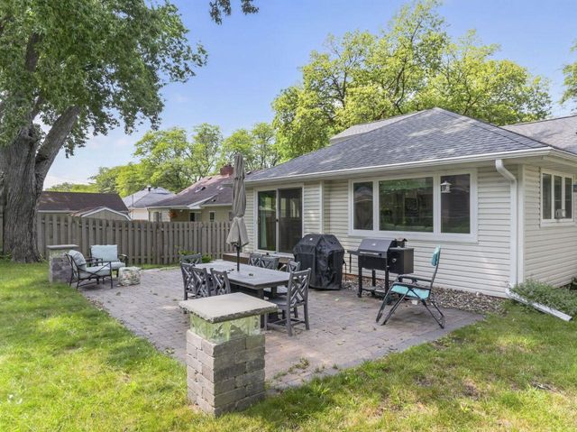 1536 9th Avenue NE, Rochester, MN 55906