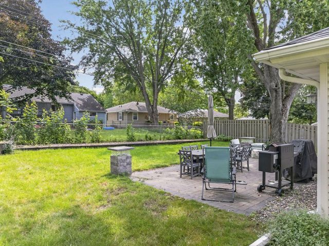 1536 9th Avenue NE, Rochester, MN 55906