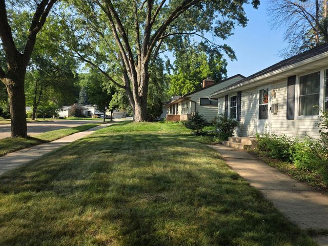 1536 9th Avenue NE, Rochester, MN 55906