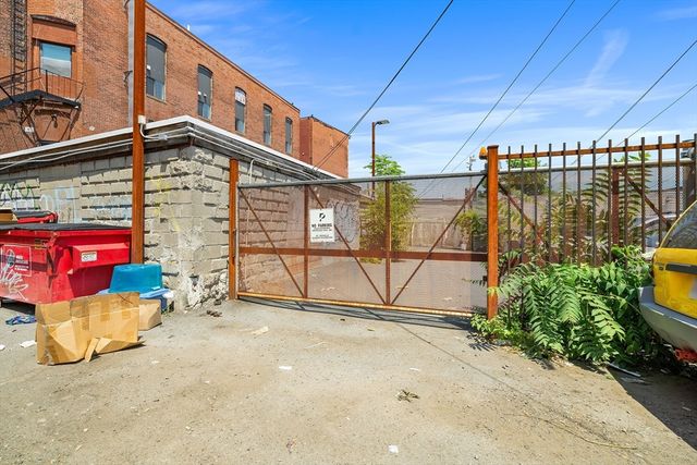 202 Broadway 31, Lawrence, MA 01840
