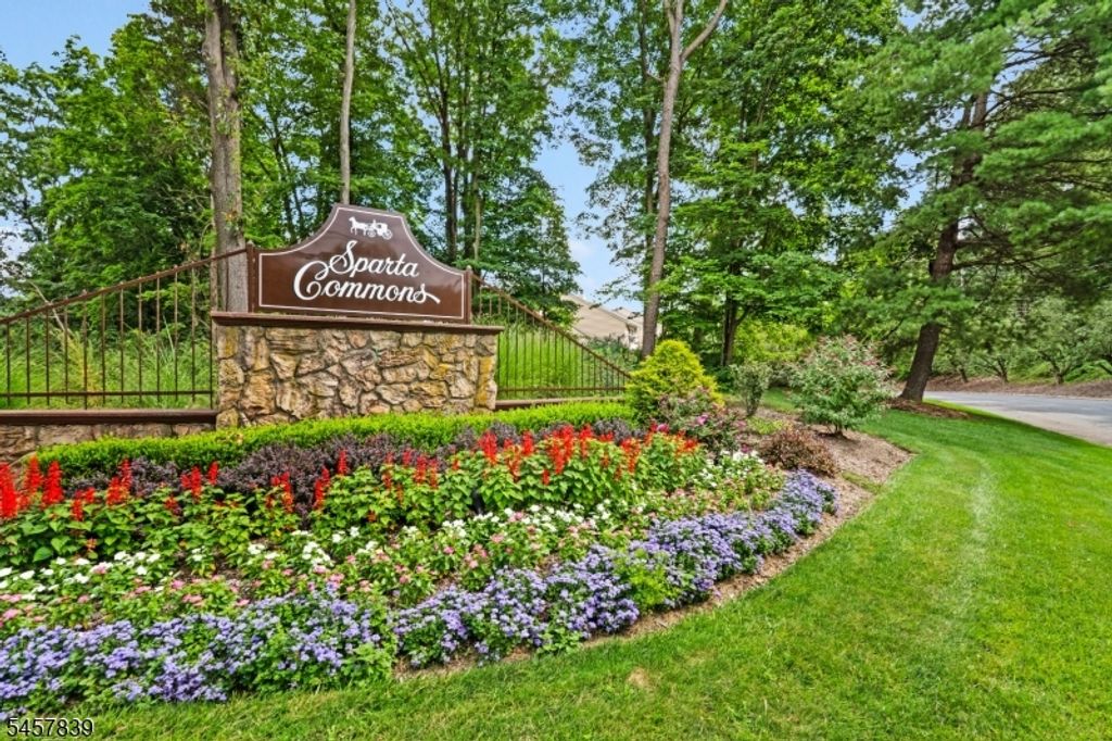 143 Wagon Wheel Rd 143, Sparta Twp., NJ 07871 — exterior