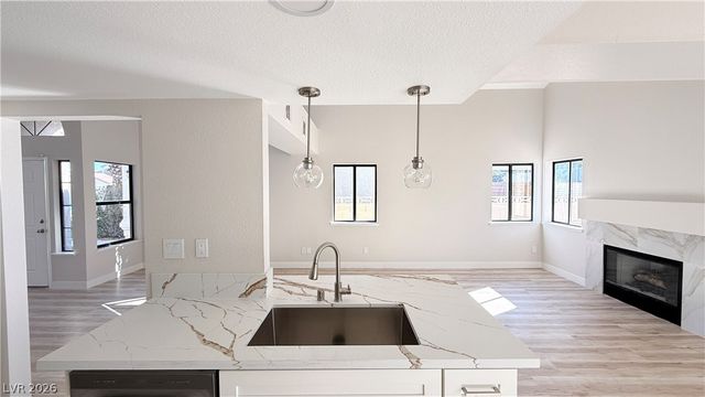 365 Peach Tree Drive, Henderson, NV 89014