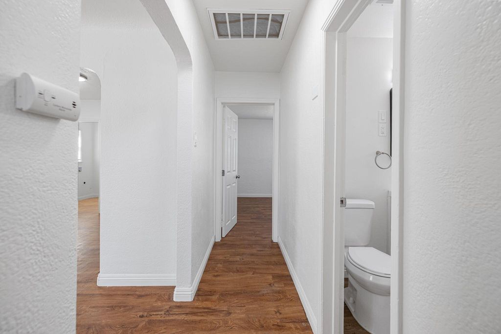 Image 27 of property listing at 210 E Bush Street, Lemoore, CA 93245