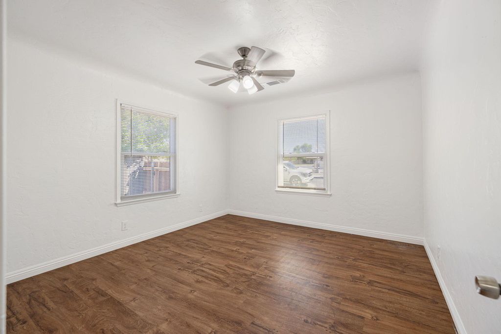 Image 31 of property listing at 210 E Bush Street, Lemoore, CA 93245