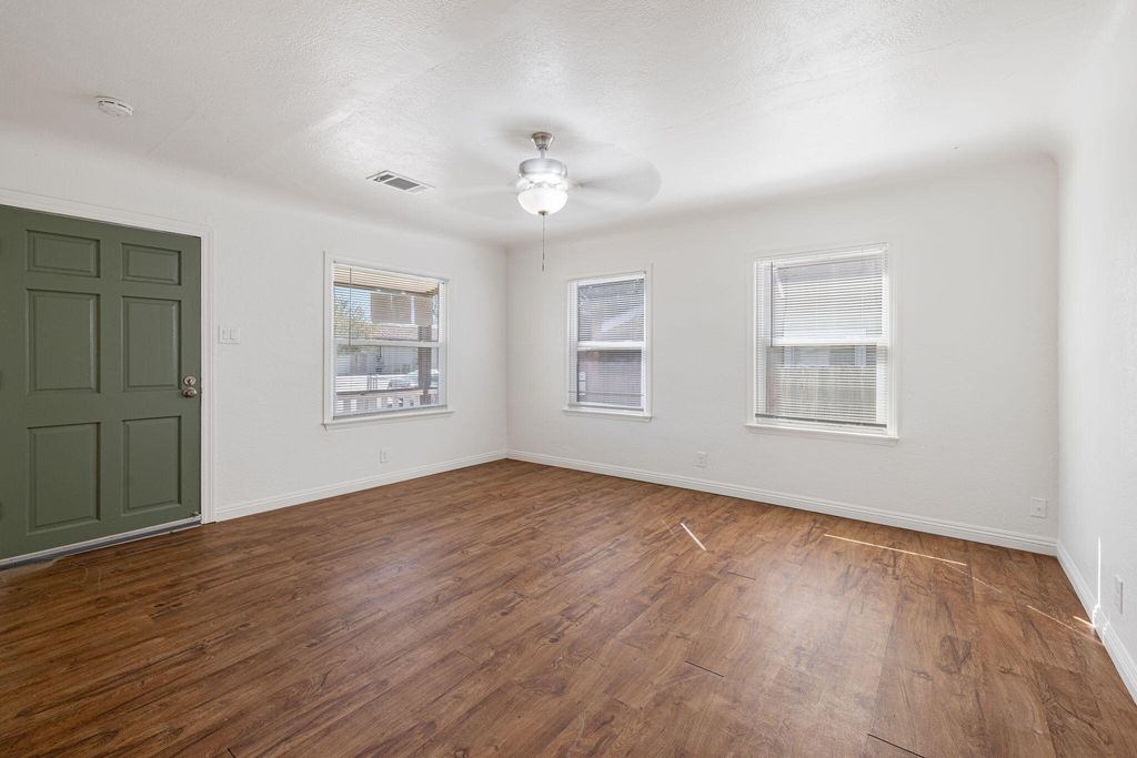 Image 6 of property listing at 210 E Bush Street, Lemoore, CA 93245