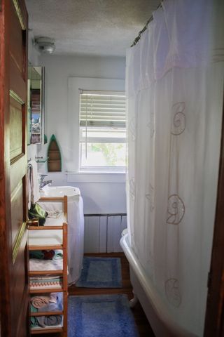 4 Diamond Ave, Gloucester, MA 01930