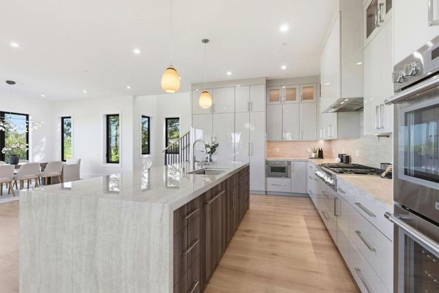 685 Upland Road, Redwood City, CA 94062