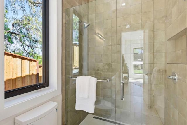 685 Upland Road, Redwood City, CA 94062