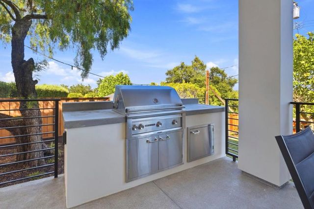 685 Upland Road, Redwood City, CA 94062
