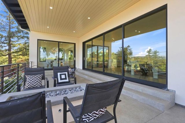 685 Upland Road, Redwood City, CA 94062