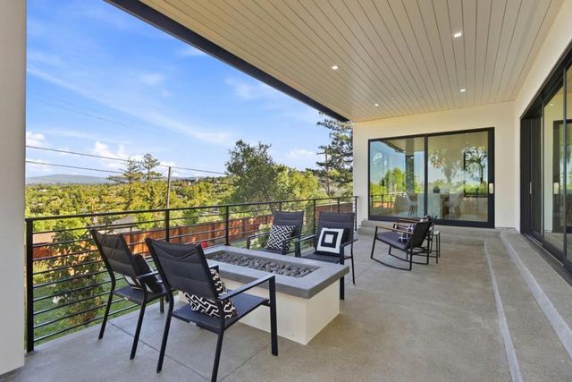 685 Upland Road, Redwood City, CA 94062