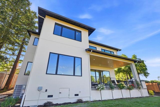 685 Upland Road, Redwood City, CA 94062