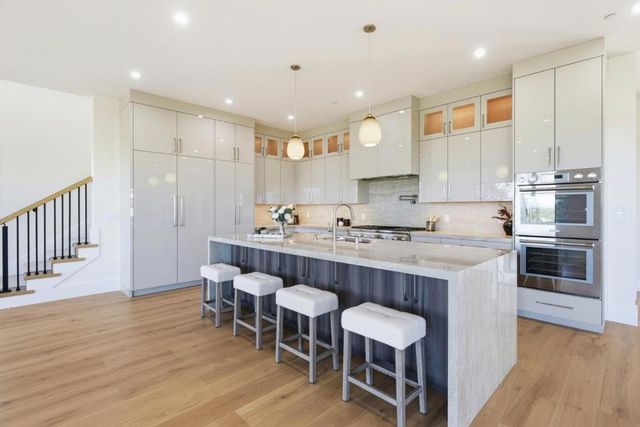 685 Upland Road, Redwood City, CA 94062