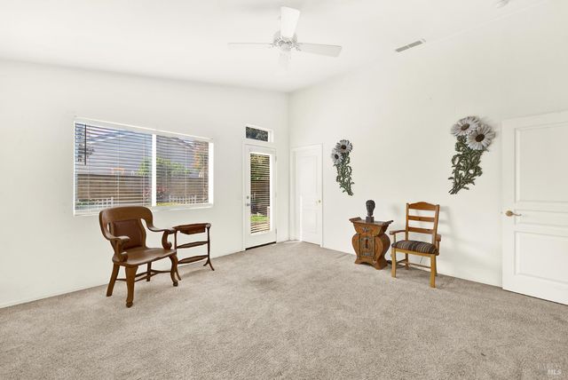 313 Trellis Ln, Vacaville, CA 95687