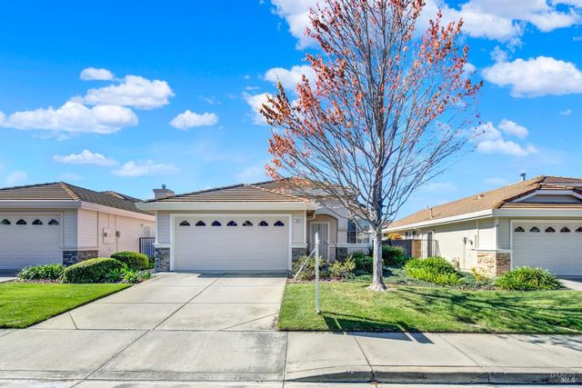 313 Trellis Ln, Vacaville, CA 95687
