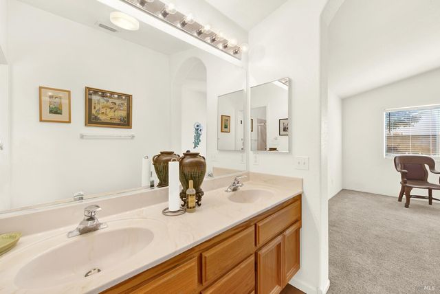 313 Trellis Ln, Vacaville, CA 95687