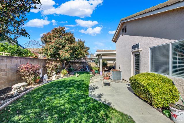 313 Trellis Ln, Vacaville, CA 95687