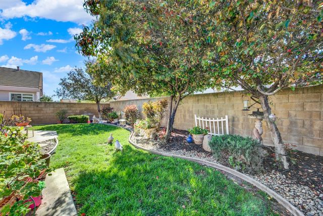 313 Trellis Ln, Vacaville, CA 95687