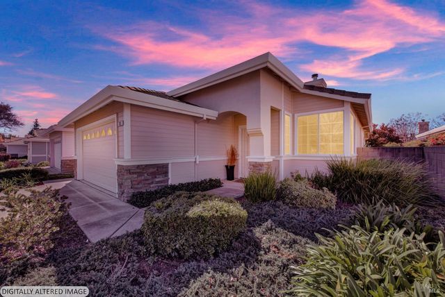 313 Trellis Ln, Vacaville, CA 95687